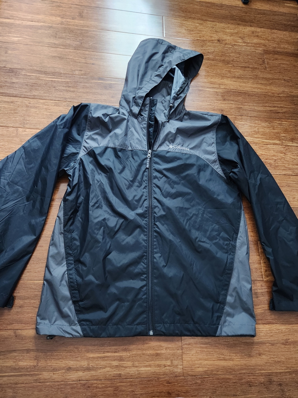 Columbia Men's Black Glennaker Lake Hooded Windbreaker Rain Jacket Coat, Medium